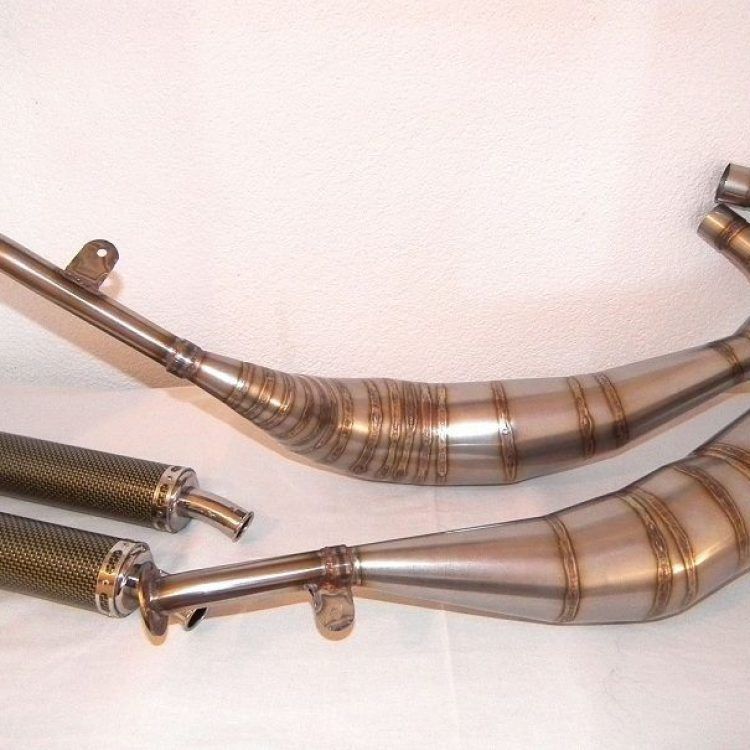 CONJUNTO DE ESCAPE JIM LOMAS TYPO GP RD350LC