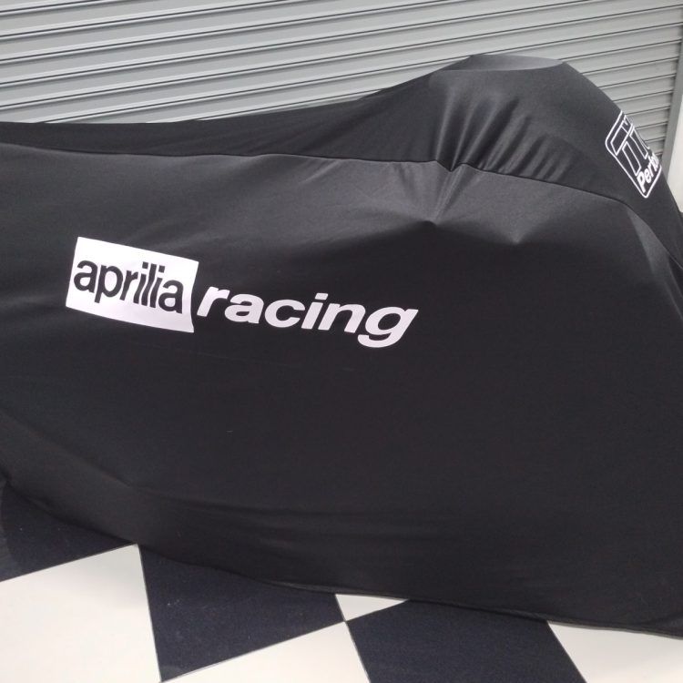 FUNDA MOTO TYGA APRILIA RACING NEGRO( CALLE)
