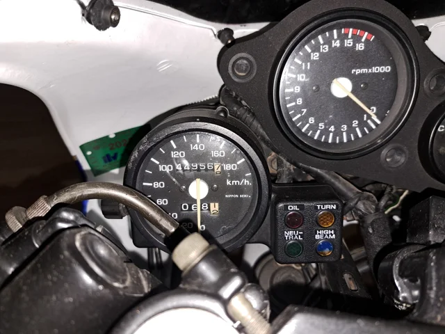 Honda VFR400 NC30 - Imagen 7