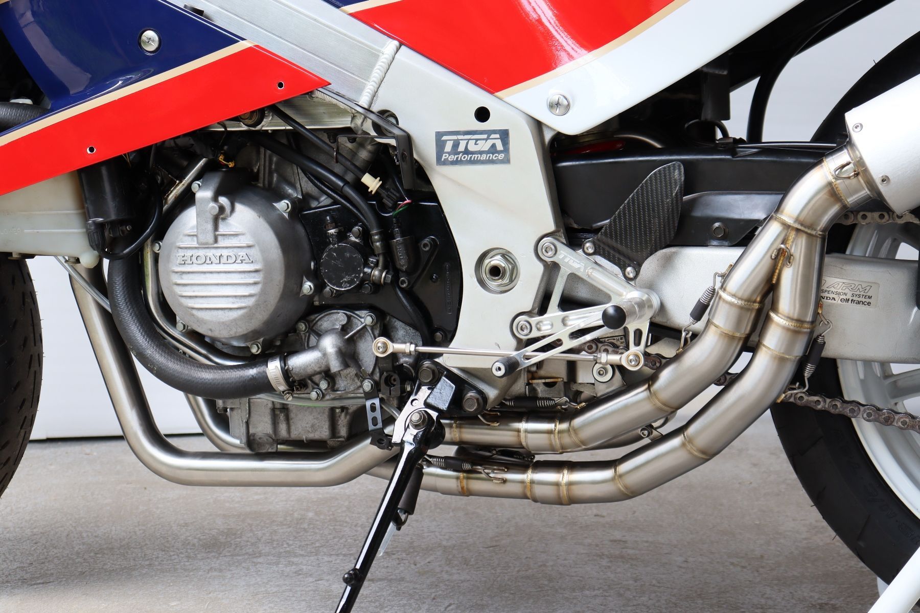 Juego, sistema de canalización completa de tubería “sin silenciador” estilo HRC, VFR750 RC36II - Imagen 2