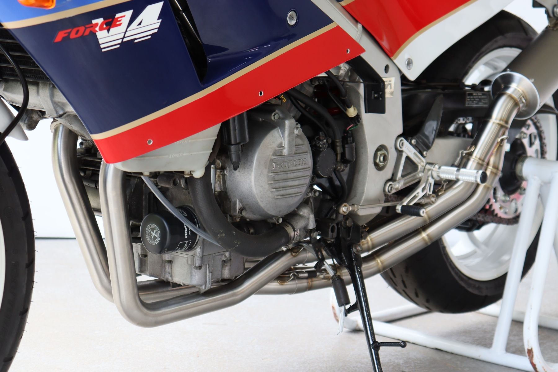 Juego, sistema de canalización completa de tubería “sin silenciador” estilo HRC, VFR750 RC36II - Imagen 3