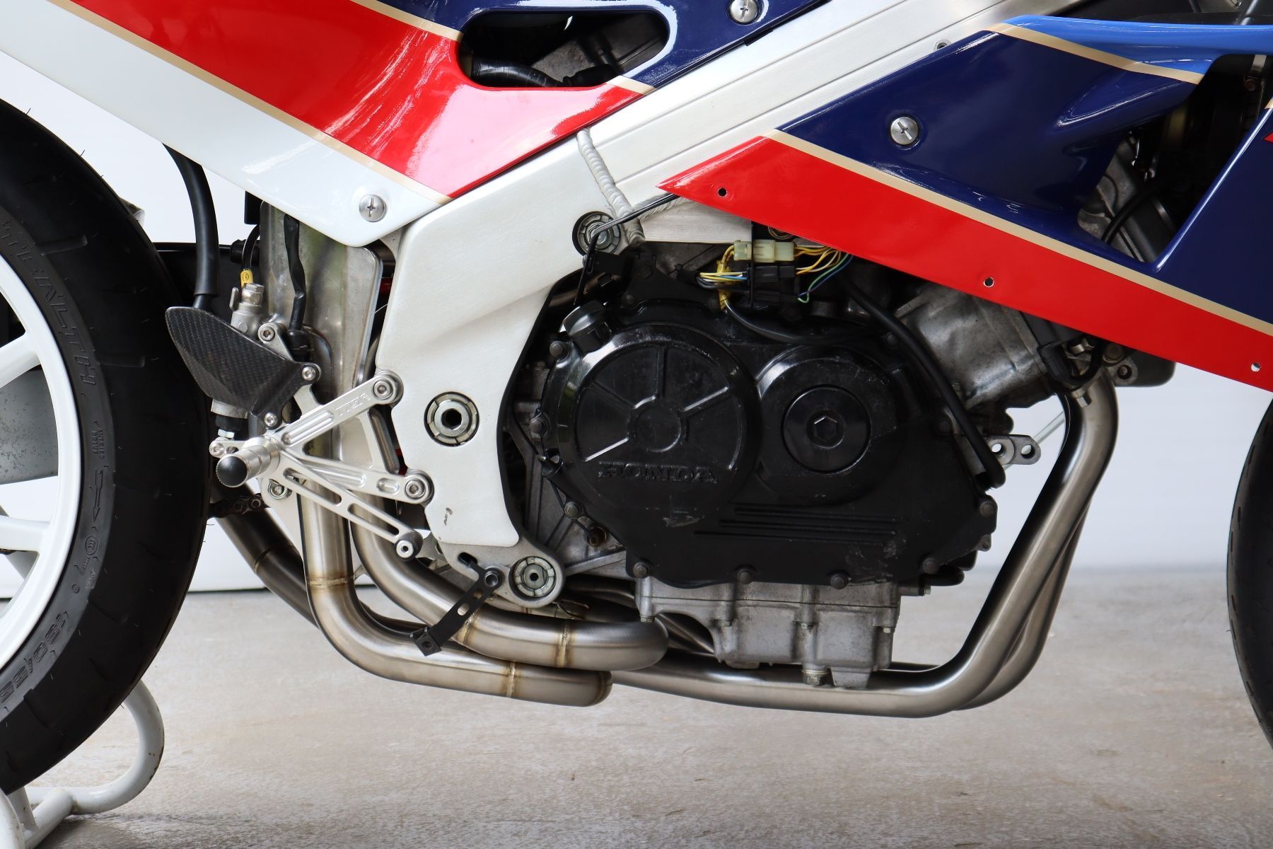 Juego, sistema de canalización completa de tubería “sin silenciador” estilo HRC, VFR750 RC36II - Imagen 4